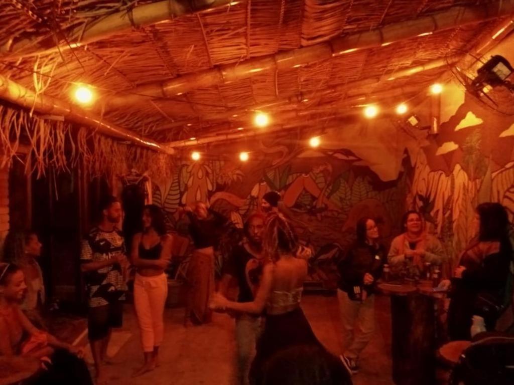 Efferus Hostel Ubatuba Exterior photo